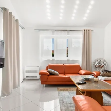 Beautiful Mihatovici With Private Pool *
