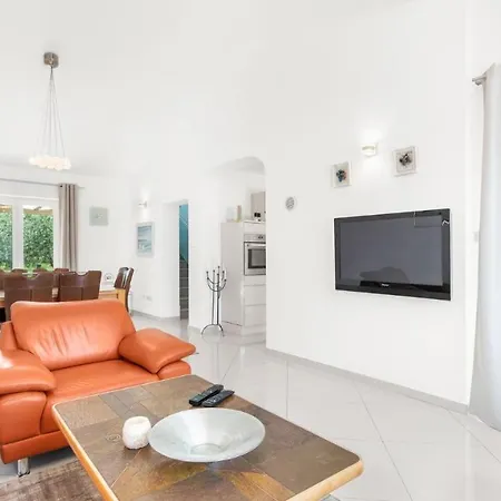 Beautiful Mihatovici With Private Pool Villa Rosini